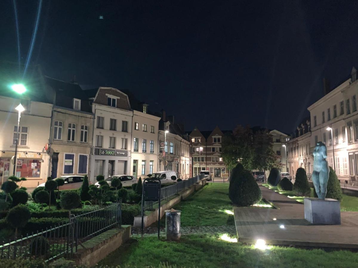 *Lasuite #3 Green* Valenciennes Luaran gambar